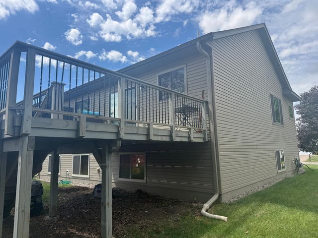 7442 Large Avenue NE, Albertville, MN 55301