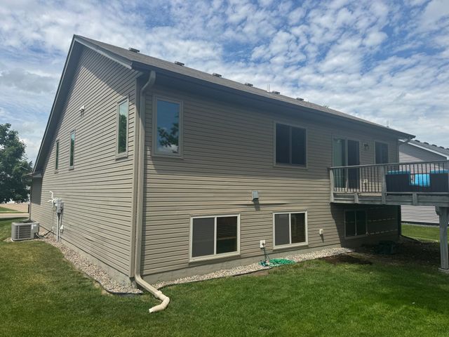 7442 Large Avenue NE, Albertville, MN 55301