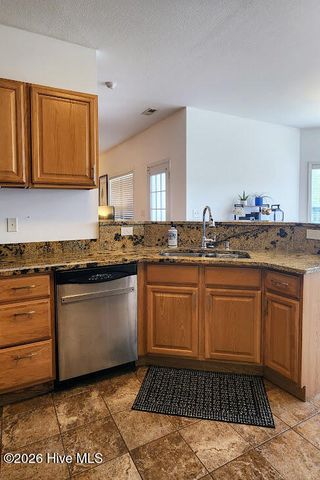 102 Borough Nest Drive, Swansboro, NC 28584