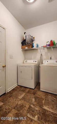 102 Borough Nest Drive, Swansboro, NC 28584