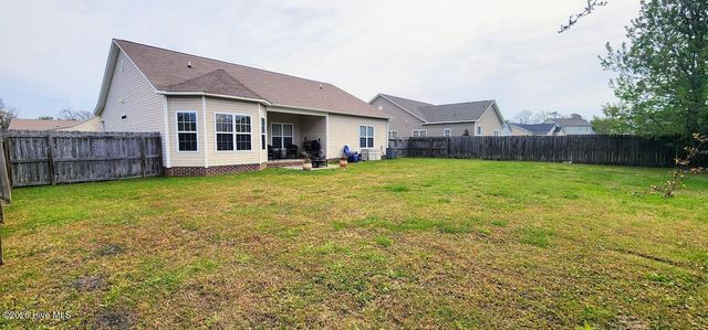 102 Borough Nest Drive, Swansboro, NC 28584