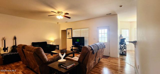 102 Borough Nest Drive, Swansboro, NC 28584