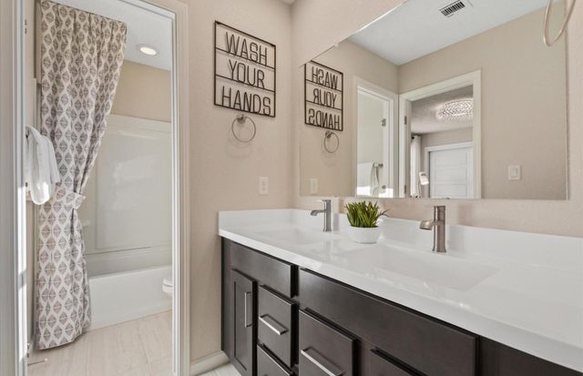 3023 Turquesa Loop SE, Rio Rancho, NM 87124