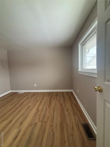 25638 Filmore Street, Taylor, MI 48180