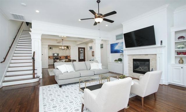 1330 W 25th Street C, Houston, TX 77008