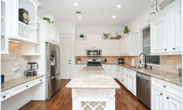 1330 W 25th Street C, Houston, TX 77008