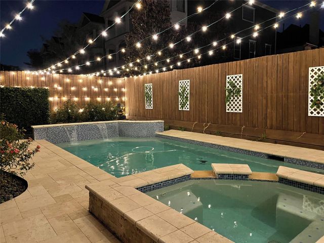1330 W 25th Street C, Houston, TX 77008