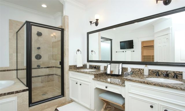 1330 W 25th Street C, Houston, TX 77008