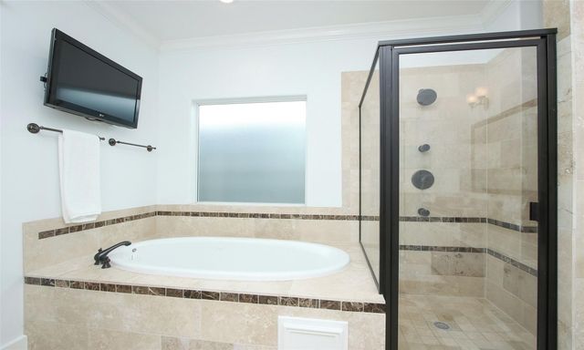 1330 W 25th Street C, Houston, TX 77008