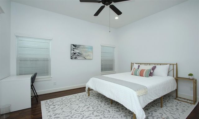 1330 W 25th Street C, Houston, TX 77008
