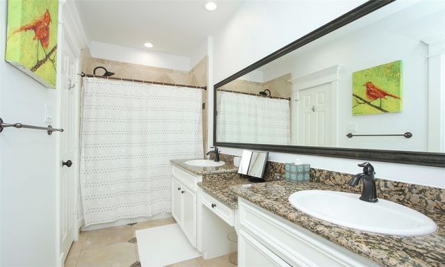 1330 W 25th Street C, Houston, TX 77008