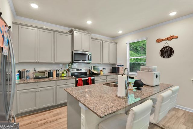 4026 Riverchess Lane SW, Atlanta, GA 30331