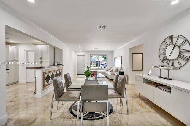 814 NE 4th Street, Hallandale Beach, FL 33009