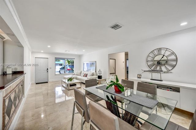 814 NE 4th Street, Hallandale Beach, FL 33009