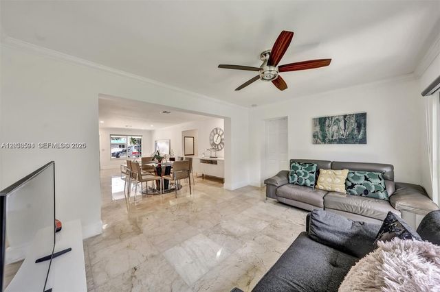 814 NE 4th Street, Hallandale Beach, FL 33009