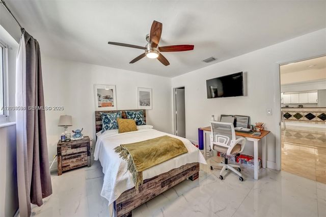 814 NE 4th Street, Hallandale Beach, FL 33009