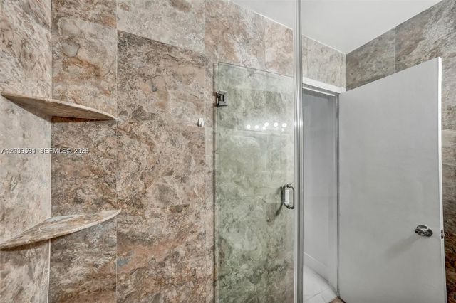 814 NE 4th Street, Hallandale Beach, FL 33009