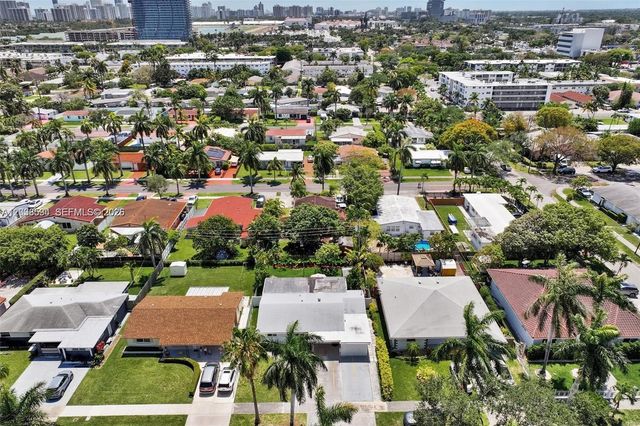 814 NE 4th Street, Hallandale Beach, FL 33009