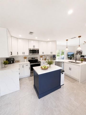 4122 Sapphire St 0, Weston, FL 33331