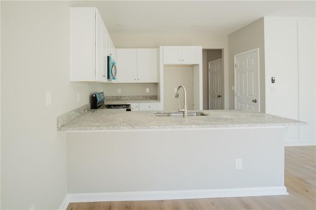 112 Neal Avenue, Stockbridge, GA 30281