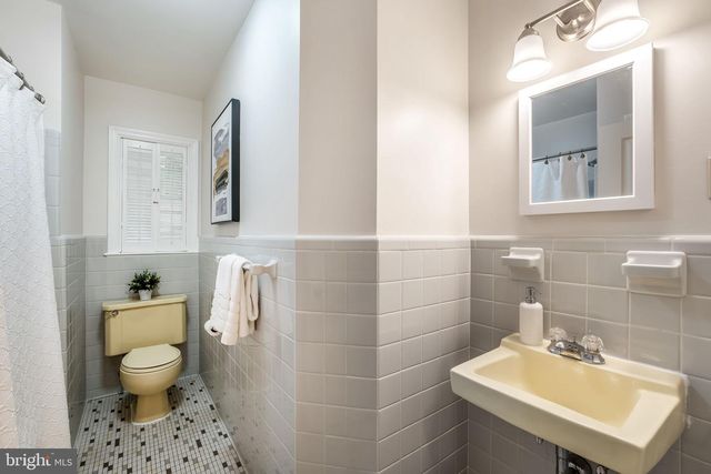 6207 CHERYL DR, Falls Church, VA 22044