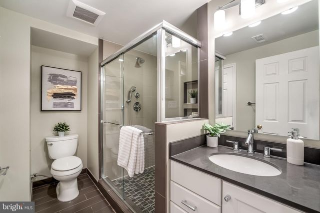6207 CHERYL DR, Falls Church, VA 22044
