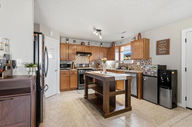 1845 Round Up Drive NE, Rio Rancho, NM 87144