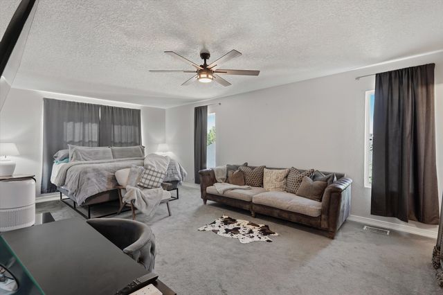 1845 Round Up Drive NE, Rio Rancho, NM 87144