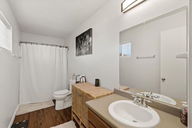 1845 Round Up Drive NE, Rio Rancho, NM 87144