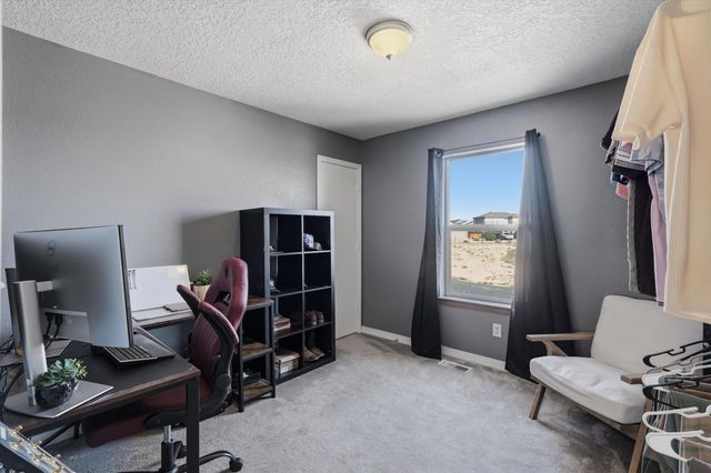 1845 Round Up Drive NE, Rio Rancho, NM 87144