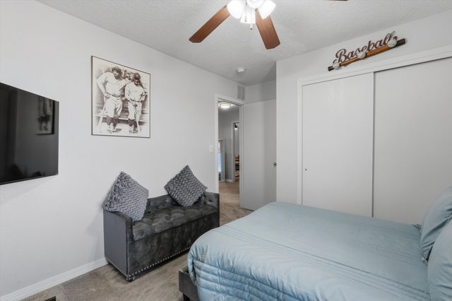 1845 Round Up Drive NE, Rio Rancho, NM 87144