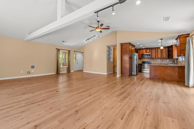 24126 Green Valley Rd, Auburn, CA 95602