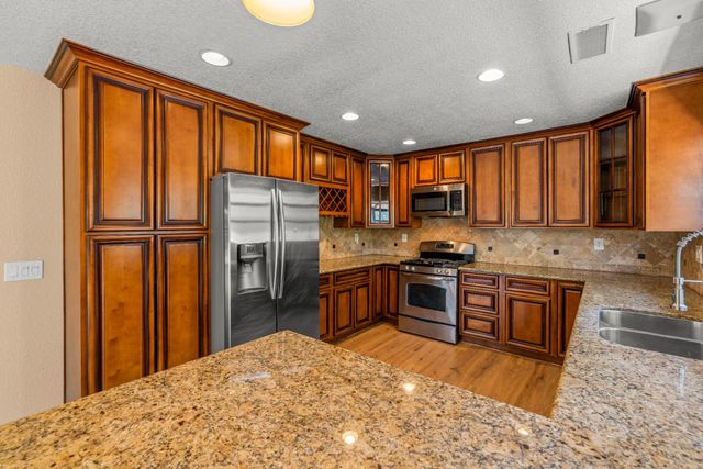 24126 Green Valley Rd, Auburn, CA 95602
