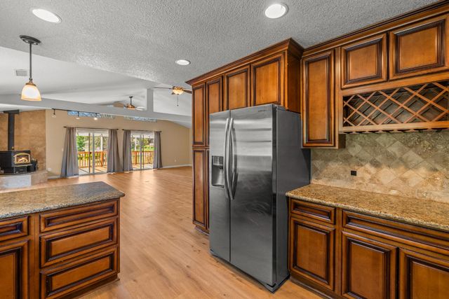 24126 Green Valley Rd, Auburn, CA 95602