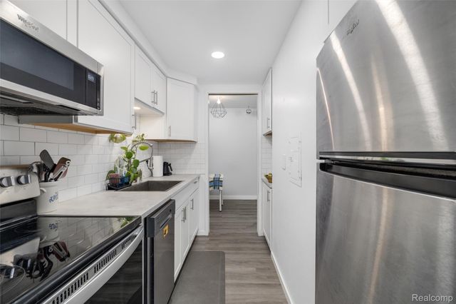 8200 E Jefferson Avenue 506, Detroit, MI 48214