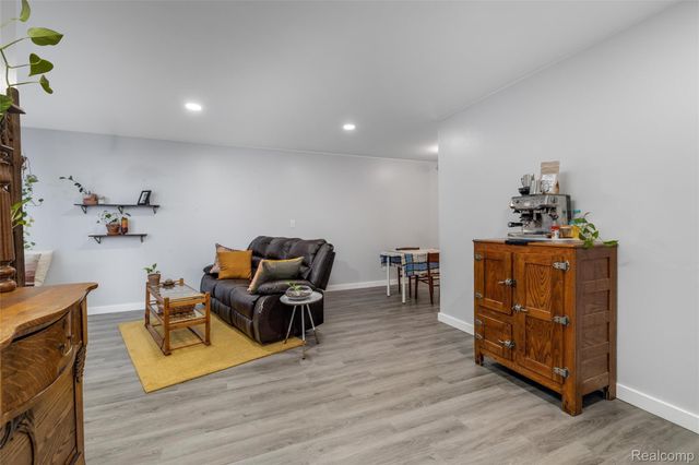 8200 E Jefferson Avenue 506, Detroit, MI 48214