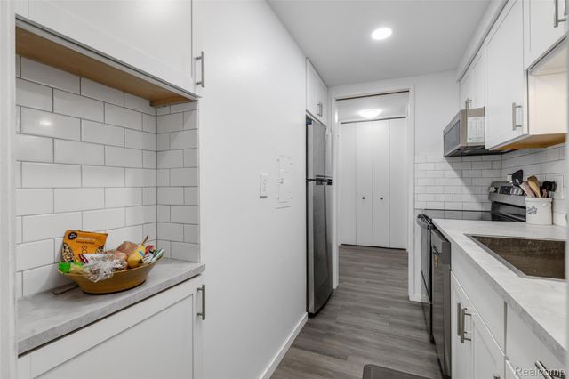 8200 E Jefferson Avenue 506, Detroit, MI 48214