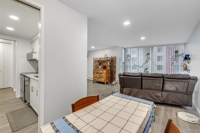 8200 E Jefferson Avenue 506, Detroit, MI 48214