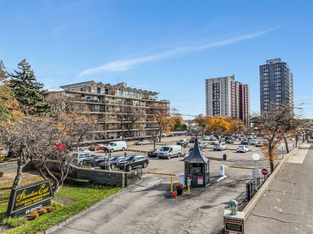 8200 E Jefferson Avenue 506, Detroit, MI 48214