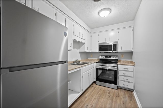 703 Power St Apt C, Clarksville, TN 37042