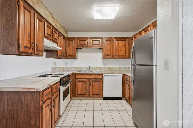 745 Marine View Drive, Longview, WA 98632