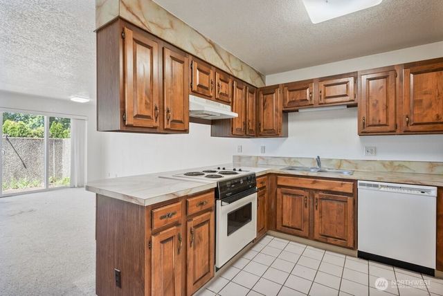 745 Marine View Drive, Longview, WA 98632