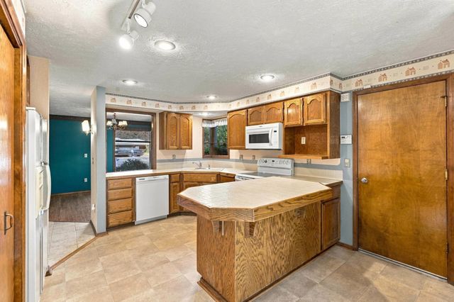 2110 E 56th Ct, Spokane, WA 99223