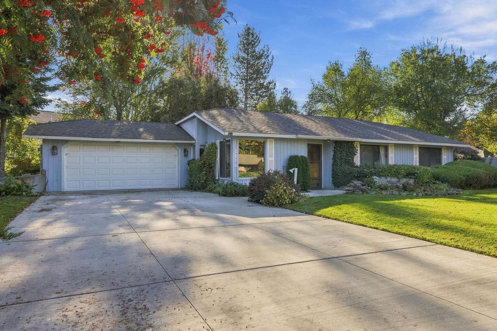 2110 E 56th Ct, Spokane, WA 99223 photo 3