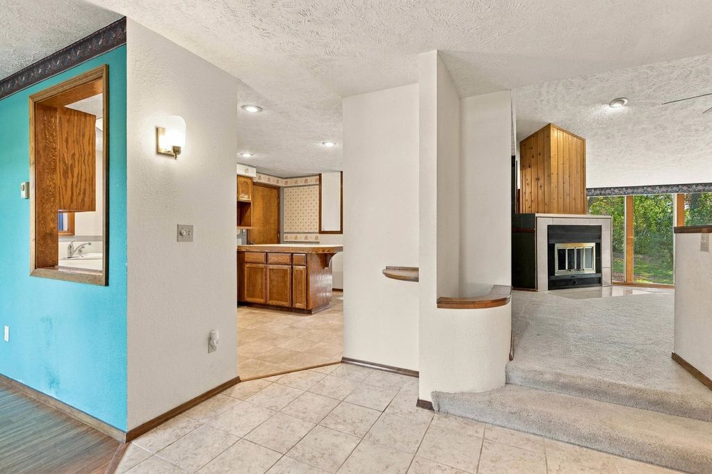 2110 E 56th Ct, Spokane, WA 99223 photo 5