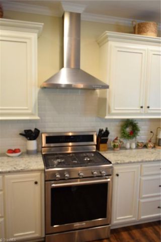 110 Cobblestone Court, Mount Airy, NC 27030