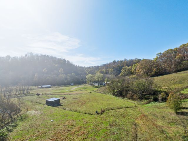 1277 Campbellsville Pike, Lynnville, TN 38472