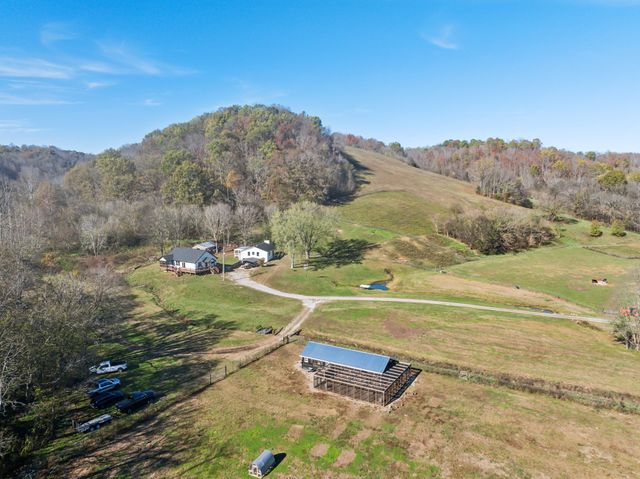 1277 Campbellsville Pike, Lynnville, TN 38472