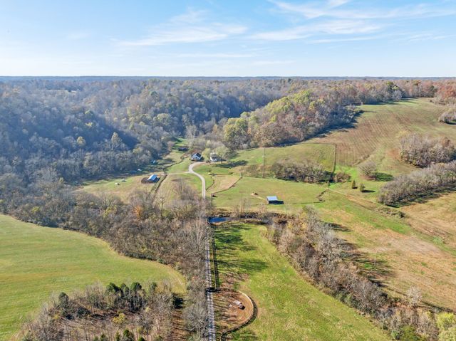 1277 Campbellsville Pike, Lynnville, TN 38472