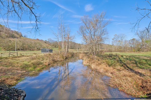 1277 Campbellsville Pike, Lynnville, TN 38472
